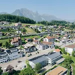 Eiger In See- Und Bergnaehe, Modern, Mit Balkon Und Aussicht Fuer 4 Gaeste * Spiez