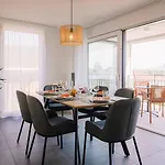 Eiger In See- Und Bergnaehe, Modern, Mit Balkon Und Aussicht Fuer 4 Gaeste * Spiez