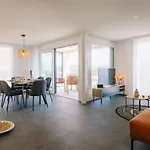 Eiger In See- Und Bergnaehe, Modern, Mit Balkon Und Aussicht Fuer 4 Gaeste Appartement