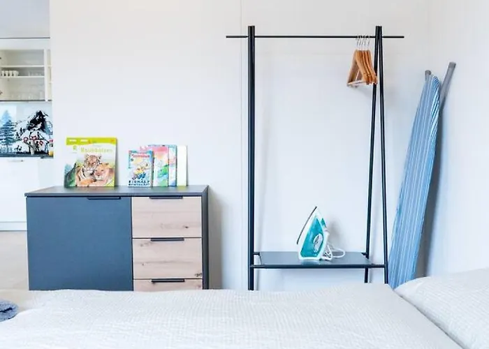 Eiger In See- Und Bergnaehe, Modern, Mit Balkon Und Aussicht Fuer 4 Gaeste