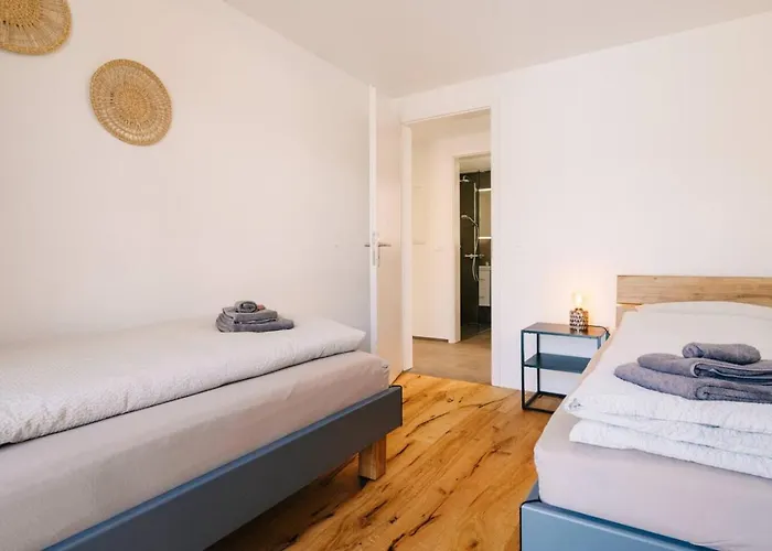 Eiger In See- Und Bergnaehe, Modern, Mit Balkon Und Aussicht Fuer 4 Gaeste שפיץ