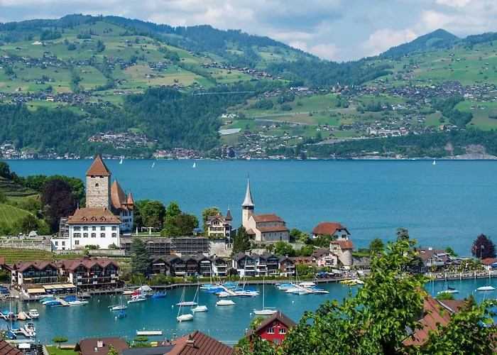 Eiger In See- Und Bergnaehe, Modern, Mit Balkon Und Aussicht Fuer 4 Gaeste