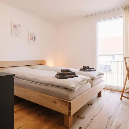 Eiger In See- Und Bergnaehe, Modern, Mit Balkon Und Aussicht Fuer 4 Gaeste アパート